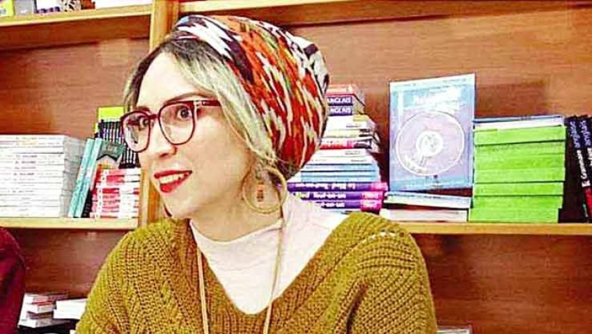 Librairie Book-Zone Constantine Radia-Gouga Rodelsi présente son recueil de poésie zajel