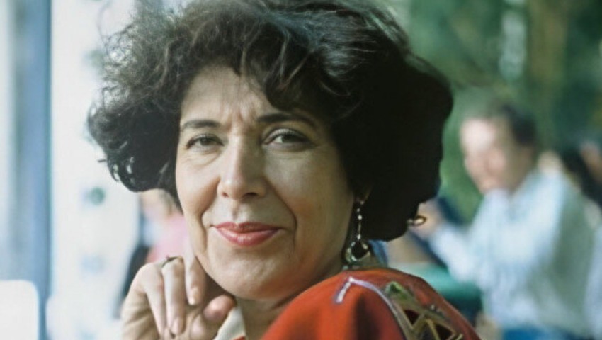 Assia Djebar nous a quittés en février 2015 Algérienne, écrivaine et académicienne