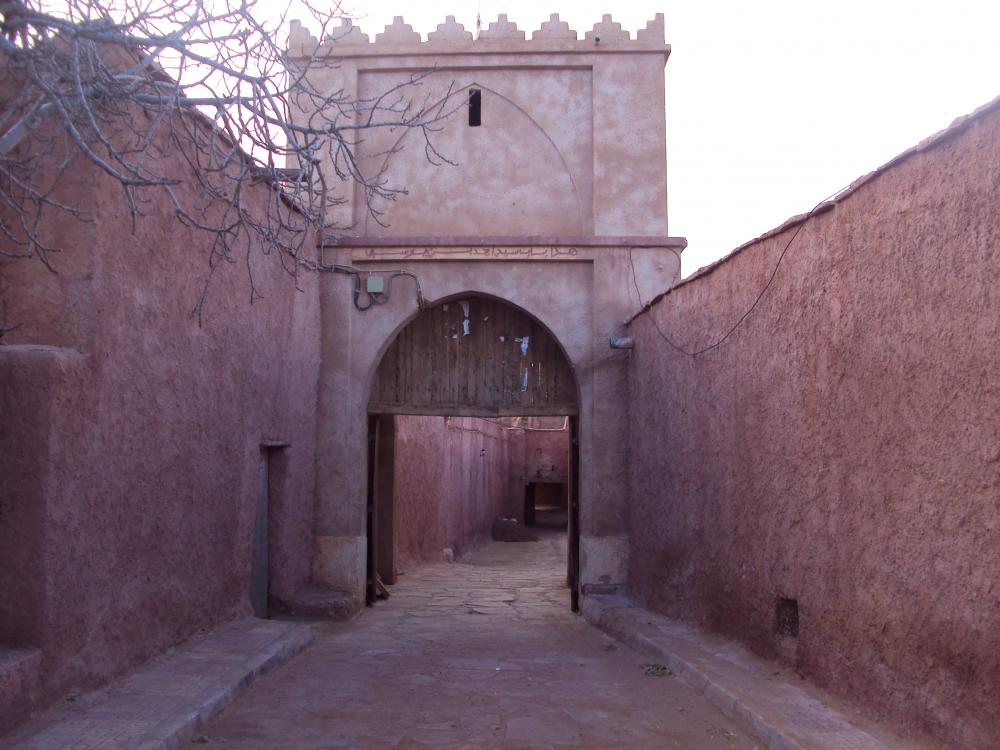 قصر تيوت العتيق