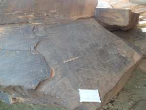 نقش صخري الرويسات بلدية مغرار