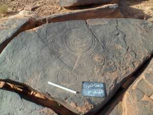 نقش صخري المنعرج