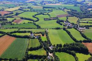 Planète (France/Europe) - Pourquoi les agriculteurs n’aiment pas trop les haies