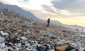 Algérie (Béjaïa) - Décor de désolation sur le littoral   Est