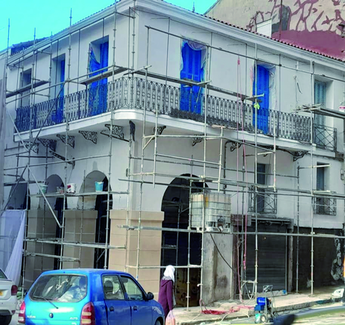 Algérie (Skikda) - Réhabilitation du vieux bâti de l’avenue Didouche Mourad: Les travaux avancent à une cadence appréciable