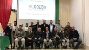 Ses membres allient parcours académiques et expérience professionnelle AlgCers, une passion pour la céramique