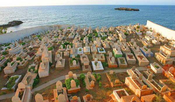 Peut-on exhausser le vœu post mortem d'Abdelmalek Sellal ? Les cimetières saturent.