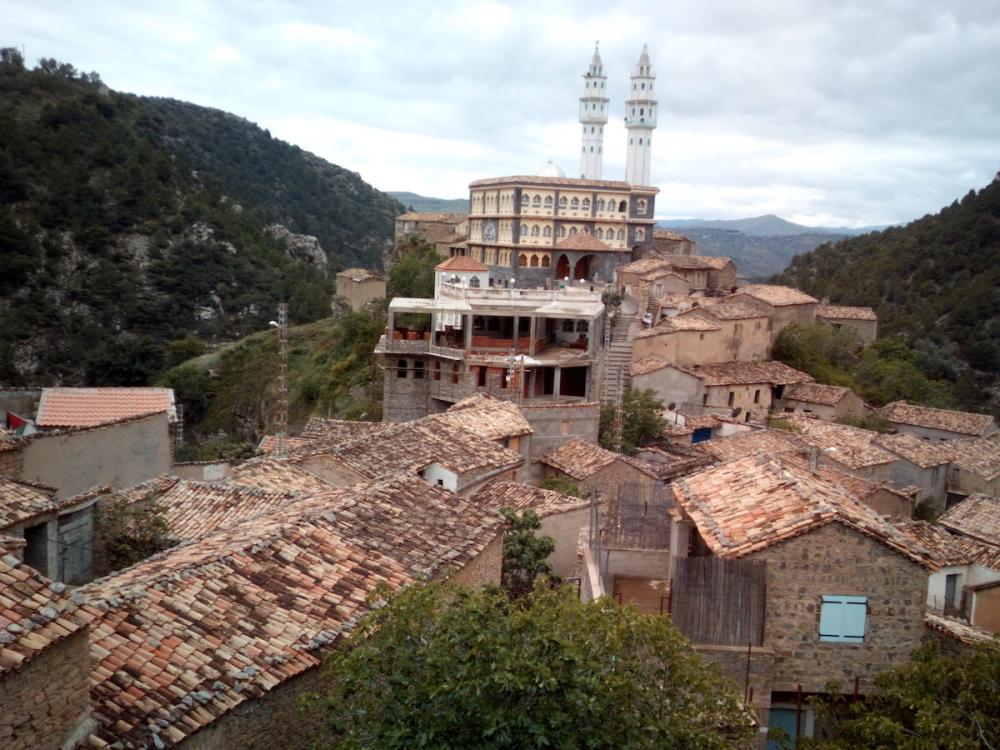 قرية القليعة