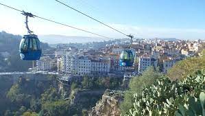 Algérie - Instantané:  Le téléphérique, un véhicule pratique et rapide