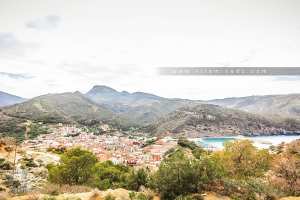 هنين مدينة جزائرية تقع شمال غرب الجزائر في ولاية تلمسان.