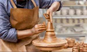 Oran : l’apprentissage de la poterie séduit les Oranaises durant le Ramadhan