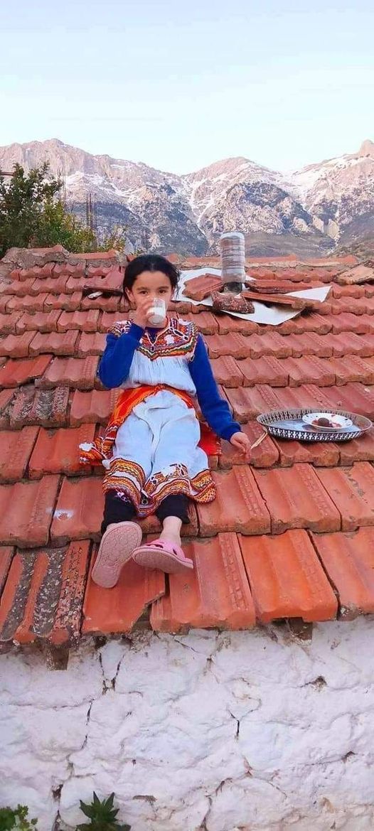 Les enfants de la région des Kabyles s'habituent au jeûne pendant le Ramadan, perpétuant ainsi les vertus de cette tradition.