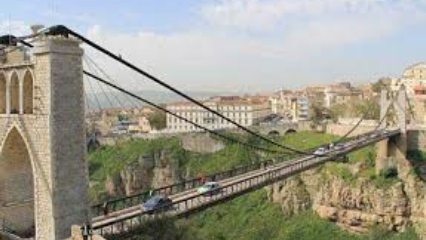 Salon de l’industrie automobile et ses accessoires La deuxième édition à Constantine