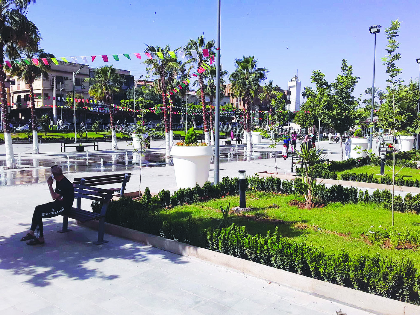 Algérie (Chlef) -  L’indispensable entretien régulier de la Place de la Solidarité