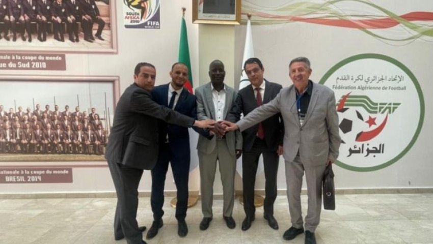 Algérie (Football) - Coupe d'Algérie, demi-finales:  MC Alger - CS Constantine à huis-clos !