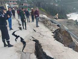 Ziama Mansouriah (Jijel) -  Fermeture de la RN43  suite à un éboulement