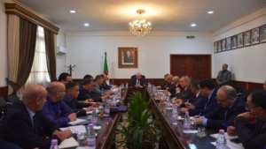 تنصيب اللجنة المشتركة لمتابعة المشروع الجزائري-القطري لإنتاج الحليب