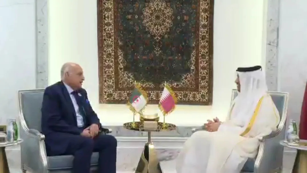 Attaf reçu à Doha par son homologue Qatari