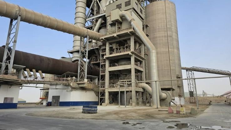 عون يعاين مصنع البسكرية للإسمنت ببسكرة