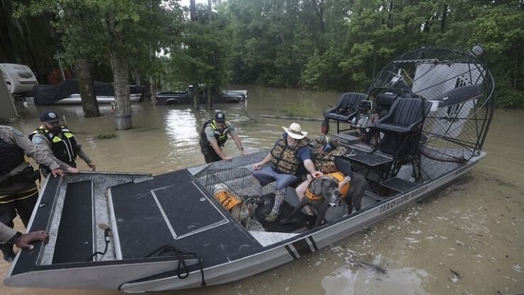 فيضان يجتاح تكساس.. و توقعات بمزيد من الأمطار