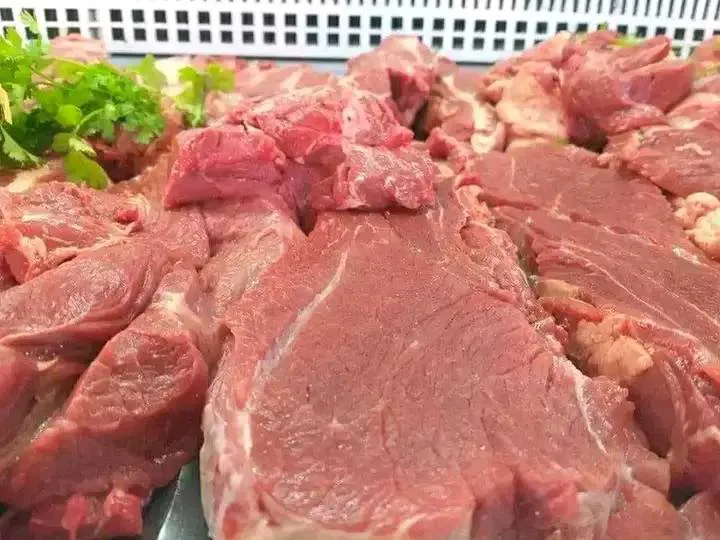 لماذا تراجعت أسعار اللحوم المستوردة؟