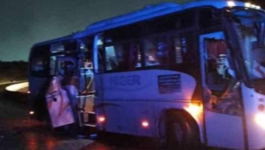Algérie (Constantine) -  13 blessés dans une collision entre un bus et un semi-remorque