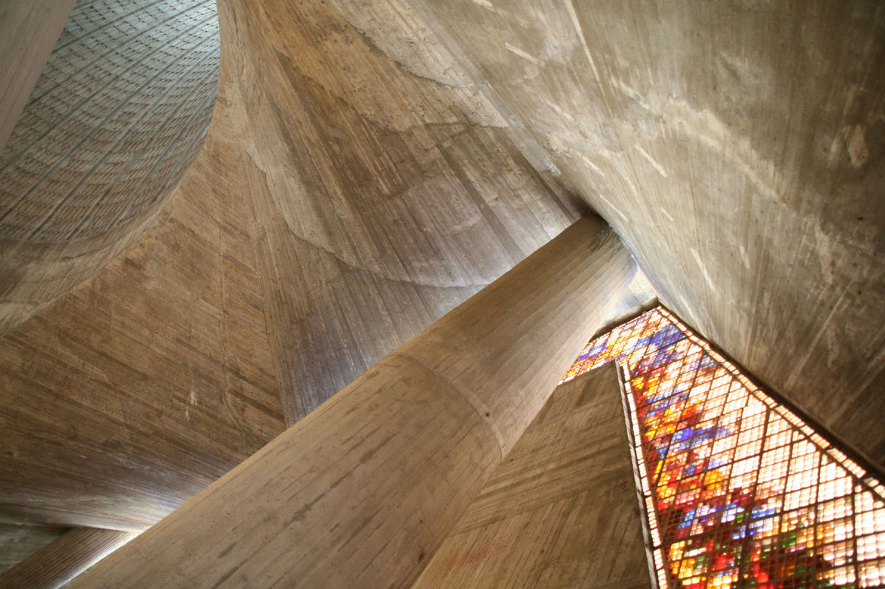 La cathédrale du Sacré-Cœur d'Alger est l'église cathédrale de l’archidiocèse d'Alger.