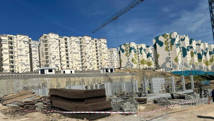 شركات إيطالية وصينية لإنجاز مصانع لإنتاج المصاعد بالجزائر