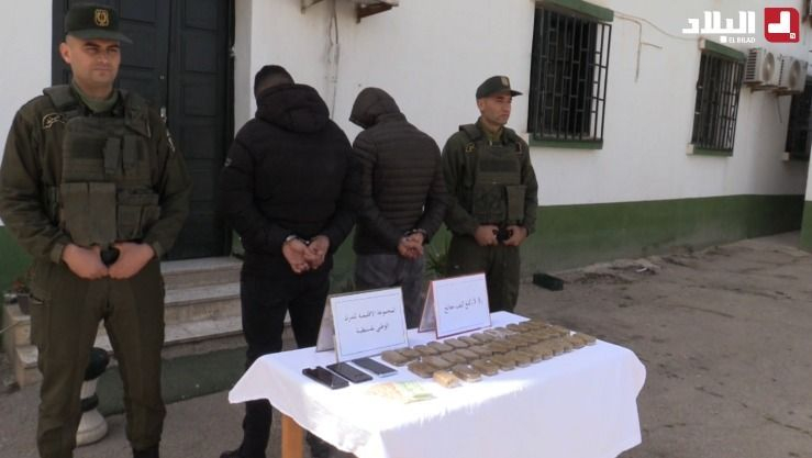 الدرك الوطني بقسنطينة يوقف شخصين ويحجز كمية من الكيف المعالج