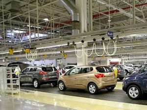 إجراءات بشأن مصنعي الشاحنات والسيارات بباتنة