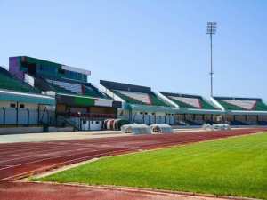 فتح تحقيق في سقوط 4 مناصرين من مدرجات ملعب بمستغانم - الشعب أونلاين