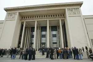 البليدة : السيد بلعريبي يعاين أشغال إنجاز التجهيزات العمومية بالقطب الحضري  حوش  الريح