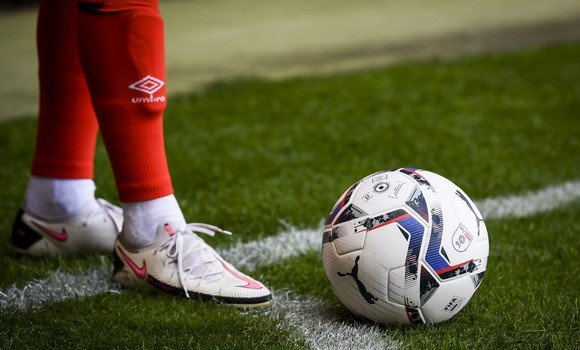 الرابطة الأولى: شباب قسنطينة في الوصافة, مولودية وهران واتحاد بسكرة يضمنان البقاء