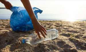 Algérie Télécom: une opération nationale de nettoyage des plages