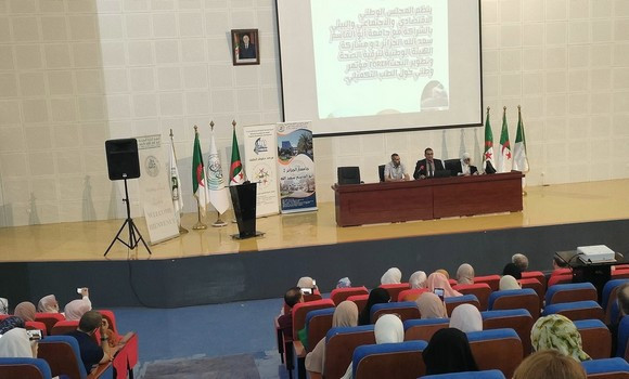 Une journée d'études sur la Médecine complémentaire à l'Université d'Alger 2