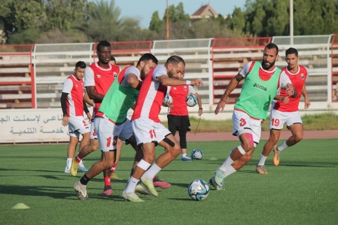 إدارة أولمبي الشلف تباشر مفاوضاتها مع الركائز