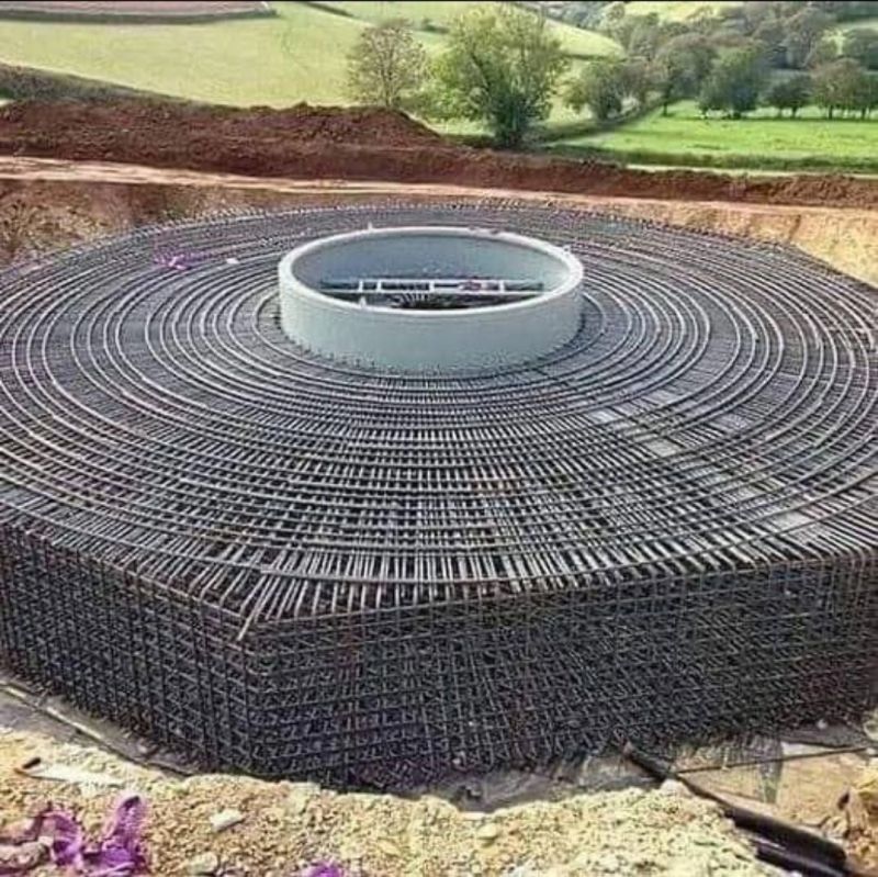 Armature en acier utilisée dans la base d'une éolienne
