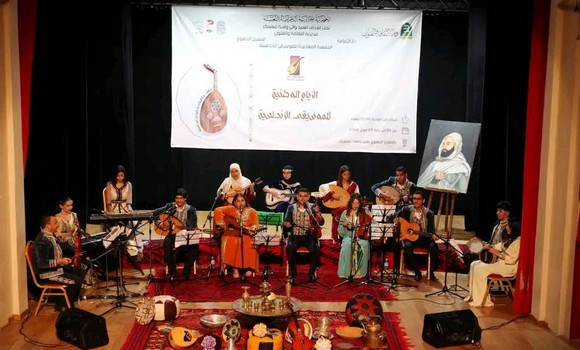 Mascara: les associations El Manara et Riadh El Andalous enchantent le public des Journées nationales de la musique andalouse