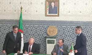 Signature d'un protocole de coopération entre les ministères de la Justice et des Finances dans le domaine d'échange d'informations