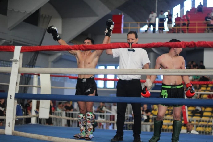 البطولة الوطنية للفول كونتاكت و الكيك بوكسينغ و المواي طاي بوهران :   سيطرة خمسة فرق على مجريات المنافسة