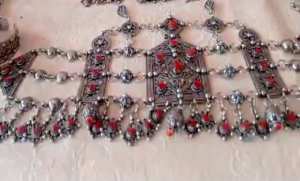 La fête du bijou d'Ath Yenni rend hommage au fabricant de galons de l'ALN