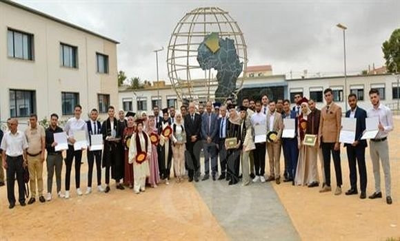 Oran: sortie de la 1ère promotion de l'ENSGTS d'Arzew