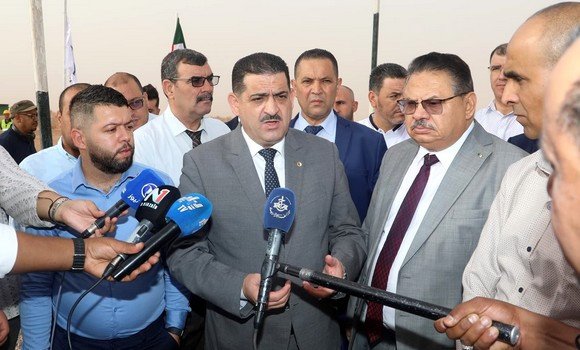 بشار: دربال يحث على الحفاظ على الوتيرة الحالية لأشغال إنجاز مشروع تحويل المياه