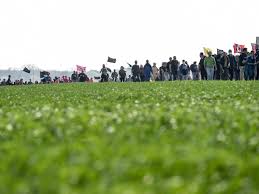 Planète (France/Europe) - Pourquoi les mégabassines sont-elles contestées ?