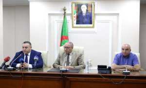 Constantine: signature du contrat de transfert de la propriété de l'hôtel Cirta à la SIH