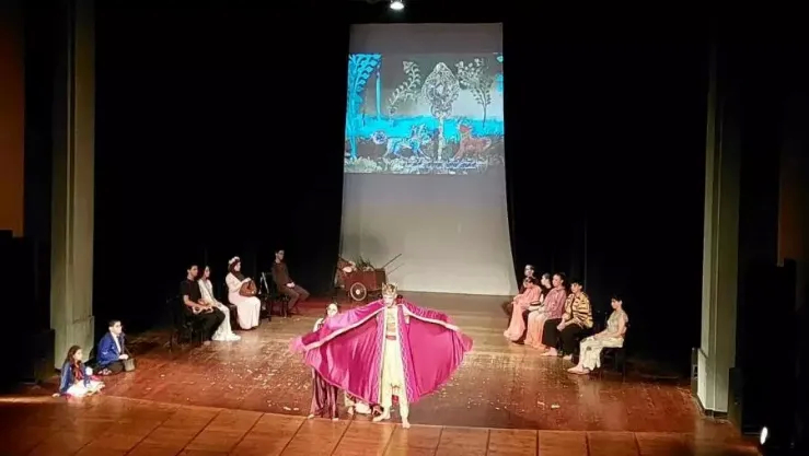 مولوجي تشرف على تخرج الدفعة الأولى لـ