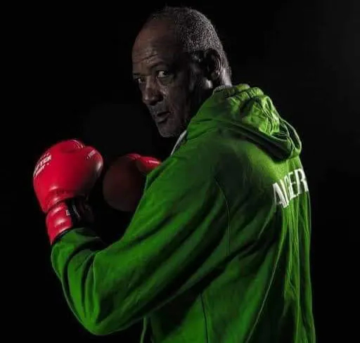 جثمان أسطورة الملاكمة الجزائرية يوارى الثرى بوهران