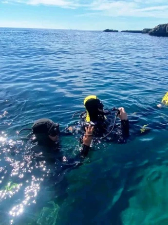 رحلات بحرية استكشافية إلى جزيرة 