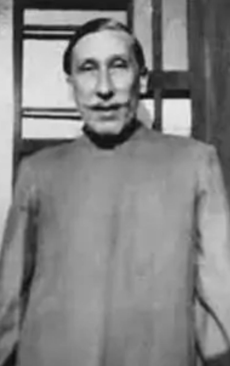 LA CRISE DU MONDE MODERNE