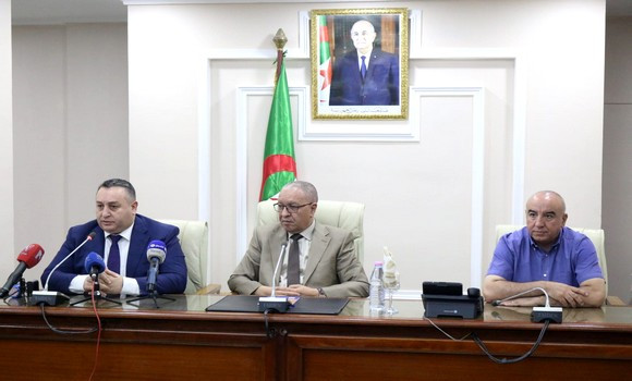 Constantine: signature du contrat de transfert de la propriété de l'hôtel Cirta à la SIH