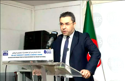 Aouchiche en héros dans son propre fief